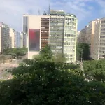 Copacabana A 7 Min Da Praia, Posto 2, Reformado!